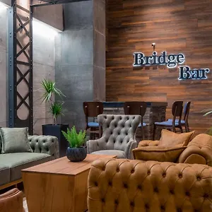 https://bridge-hotel.alltbilisihotels.com