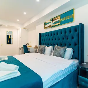 https://royal-plaza-hotel.alltbilisihotels.com