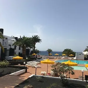 https://apartamento-caleton-blanco.in-canary-islands.com